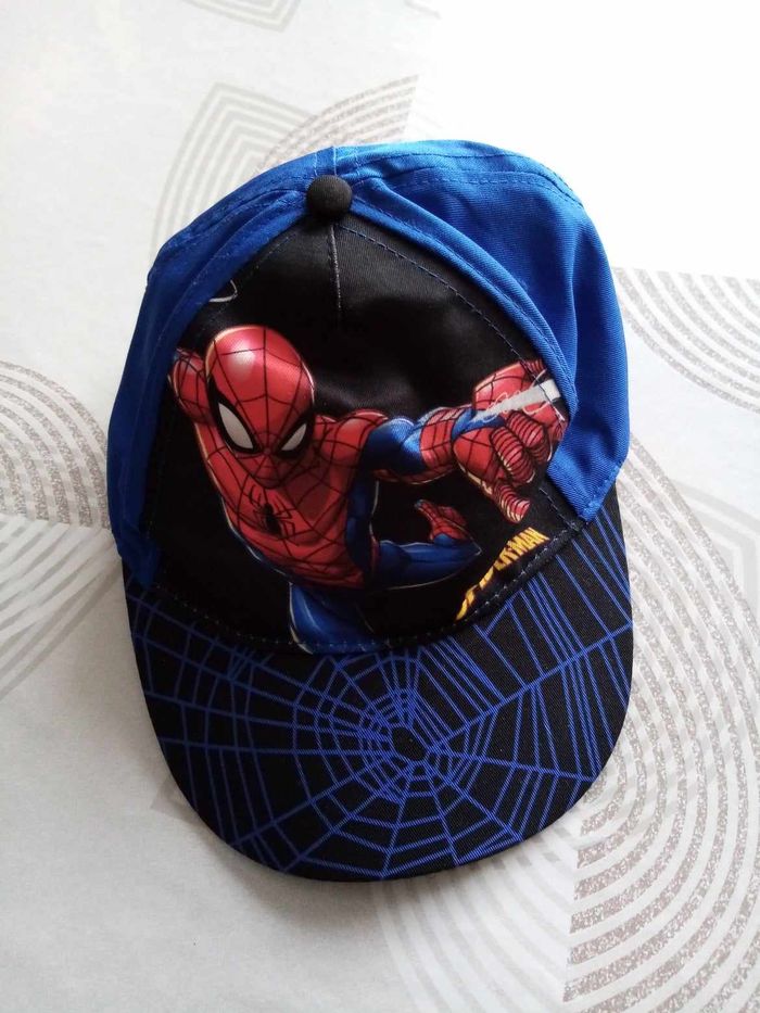 casquette spider-man