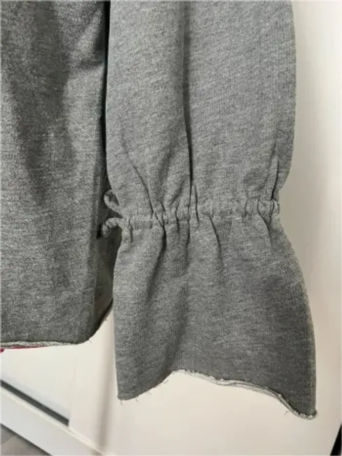 Sweat gris à manches cloches Zara - photo numéro 2