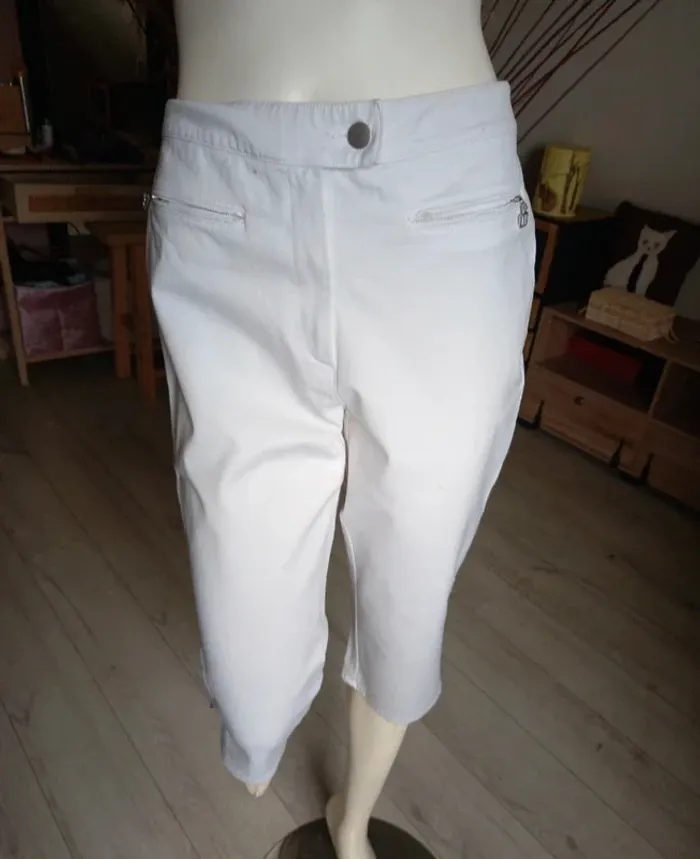 Jean blanc court  Taille 36