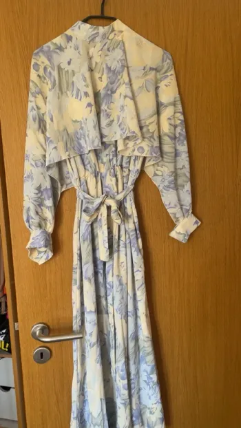 Très belle robe fleurie