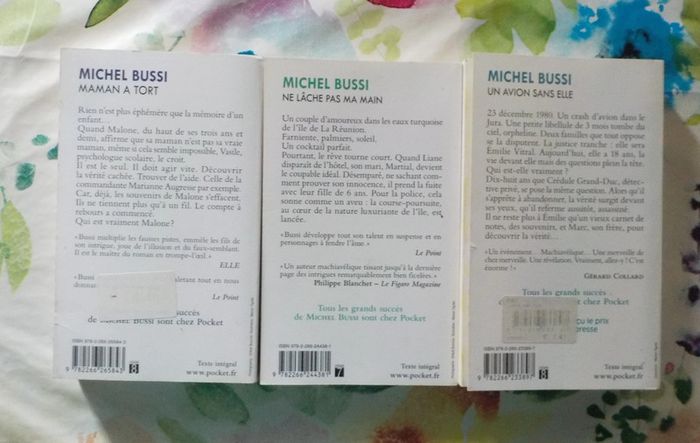 3 Michel Bussi Maman a tort Ne lâche pas ma main Un avion sans elle Ed. Pocket - photo numéro 5