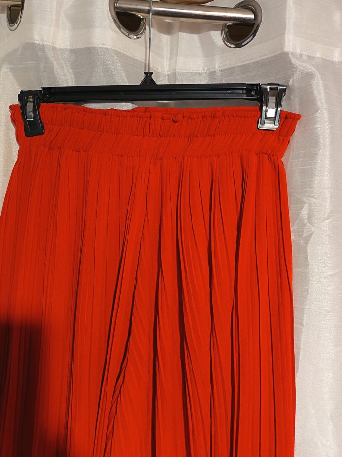pantalon rouge de Bershka 40 *Spécial FETE* réf R462 S1 - photo numéro 3