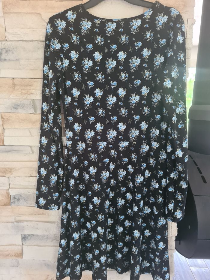 Robe longue noire légère petite fleur bleue Gémo 12 ans - photo numéro 3