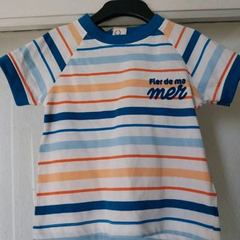T-shirt neuf 6 mois