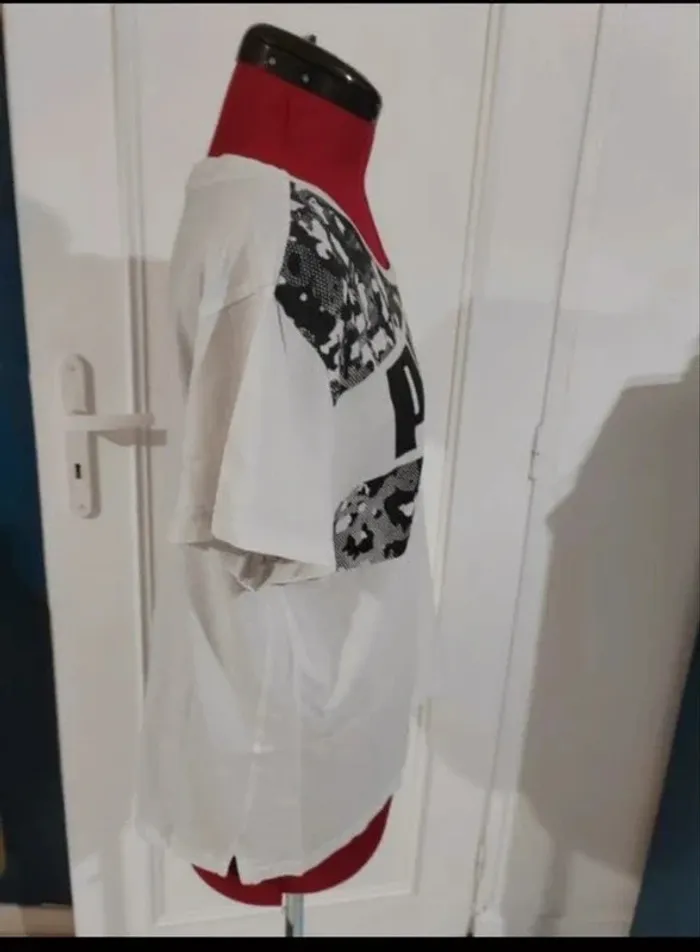 T shirt - photo numéro 2