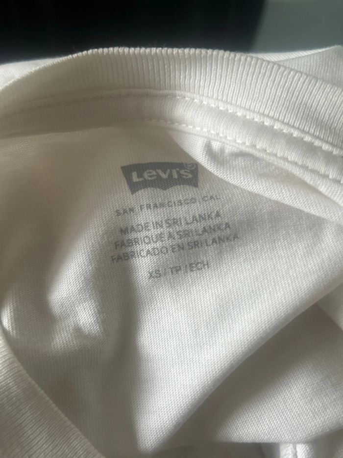 TEE shirt Levi’s taille XS - photo numéro 5