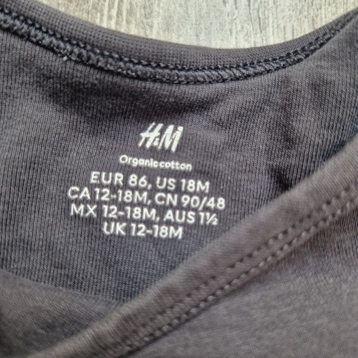 Lots 3 body manches longues 86cm H&M - photo numéro 2
