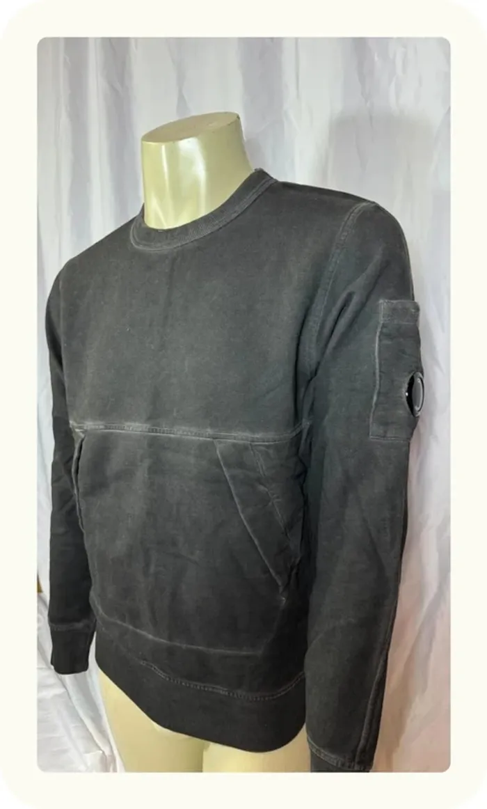 Pull sweat col rond homme CP Company Taille M - photo numéro 2