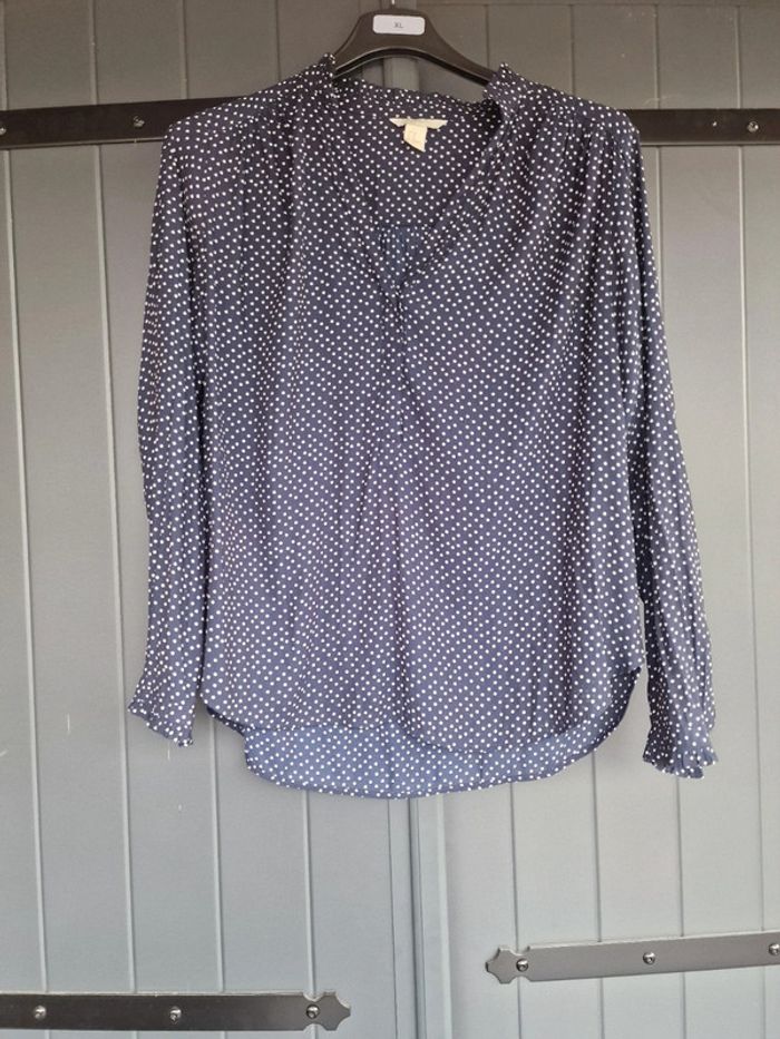 Blouse bleu marine a pois blanc h&m - photo numéro 4