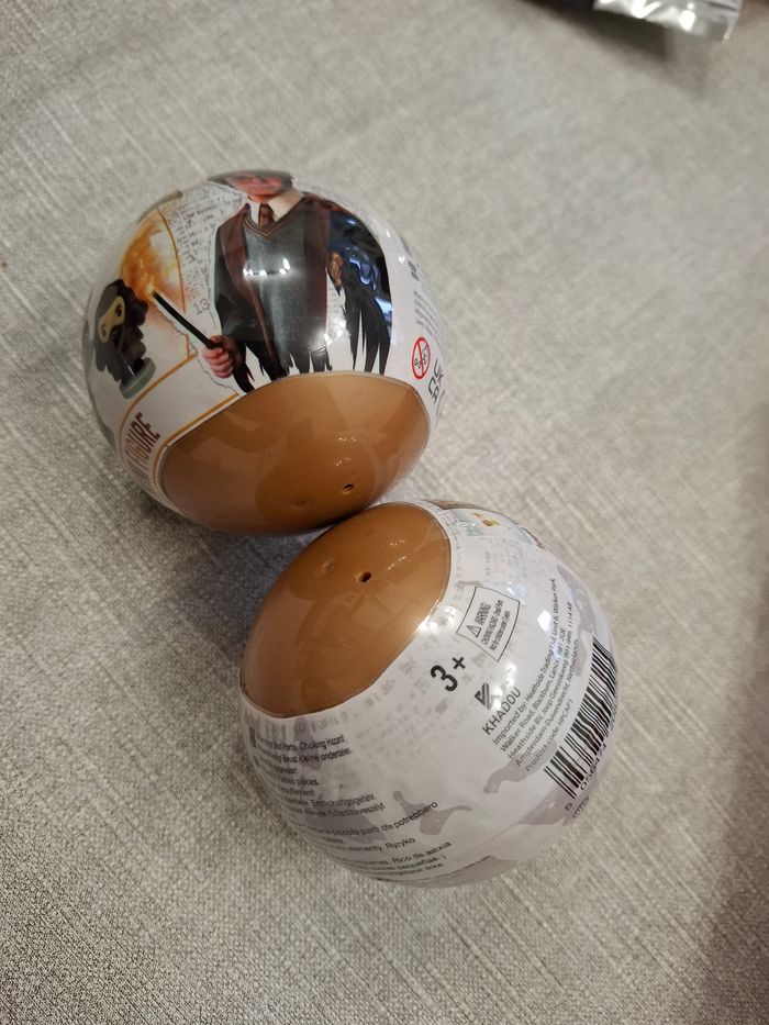 Lots 2 boules figurine surprise harry potter - photo numéro 2