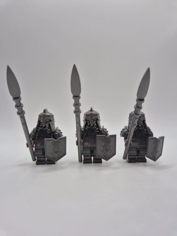 Figurines type lego 3 guerriers nains seigneur des anneaux / hobbit