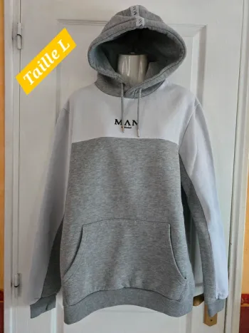 Sweat à capuche Taille L "BoohooMan"