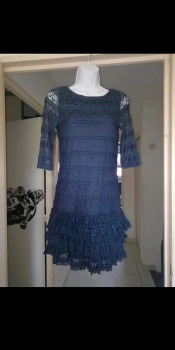 Robe en  dentelle femme.36..