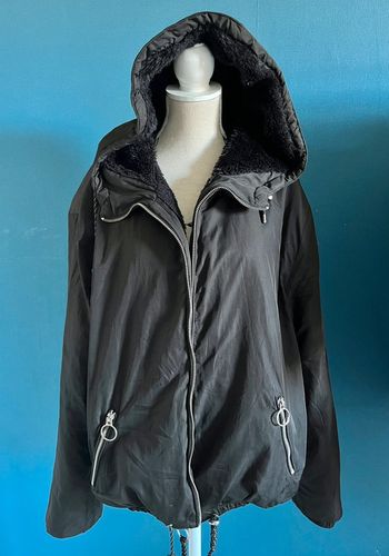 Tres jolie veste manteau pour femme