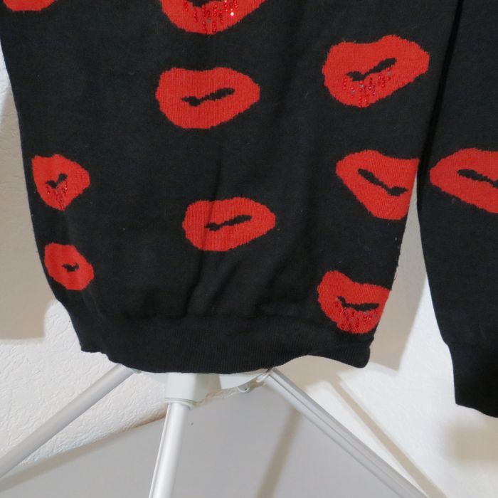 🖤 Pull noir à motifs lèvres rouges – Taille 1 - photo numéro 2