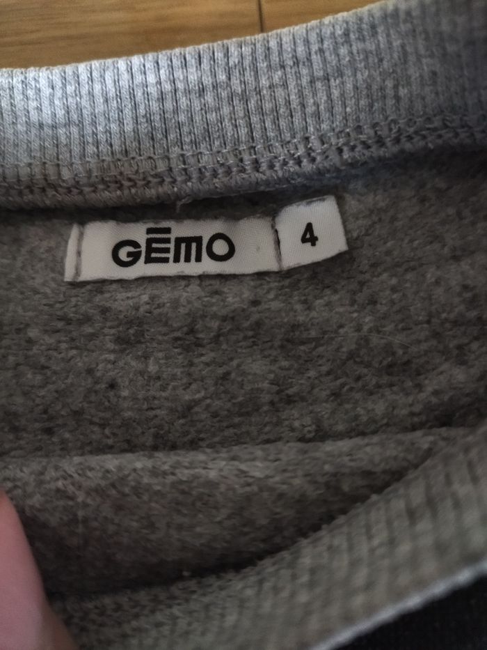 Sweat dinosaures - photo numéro 5