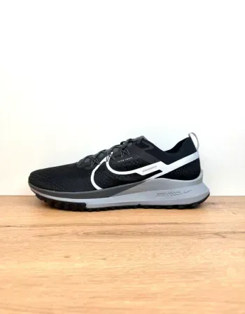 Chaussure Basket Running Homme Nike React Pegasus Trail 4 Black Wolf Grey - 49.5 EUR - Neuve