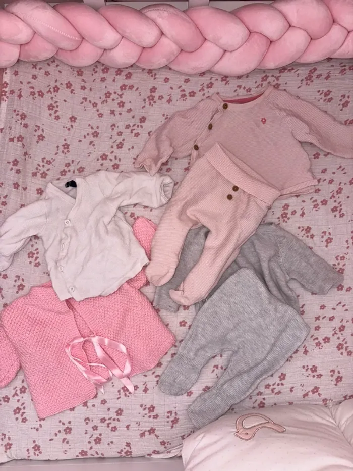 Lot vêtement bebe taille 1 mois - photo numéro 3