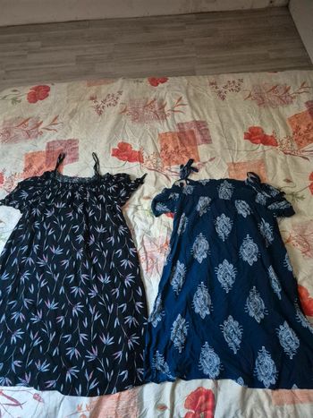 Lot 2 robes