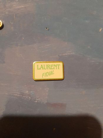 Pins vintage laurent fioul