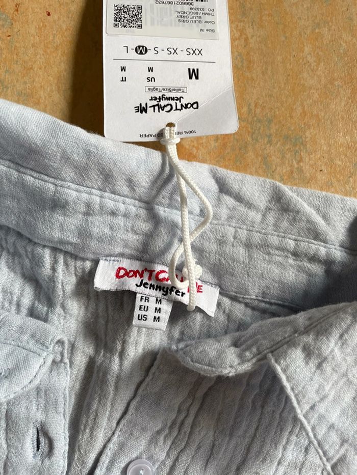 Chemise bleue manches courtes crop Jennyfer taille M neuf avec étiquette - photo numéro 3