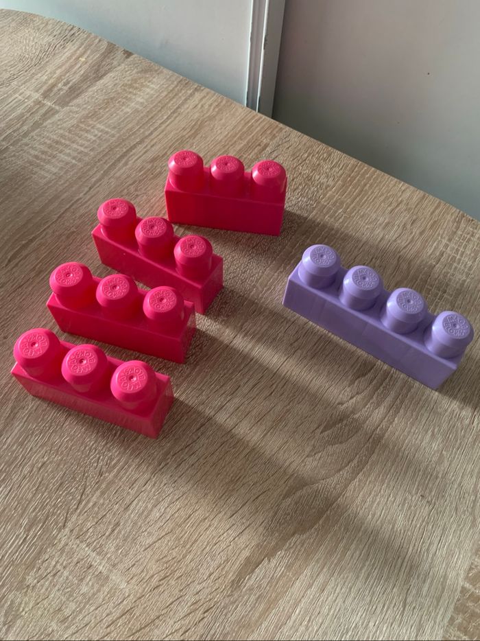 55 pièces de construction Méga bloks + 2 licornes + 1 princesse - photo numéro 7