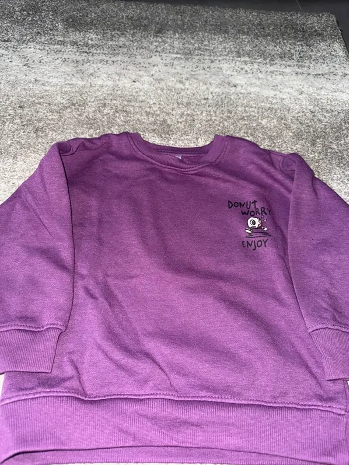 Sweat taille 110-116 donuts - photo numéro 2