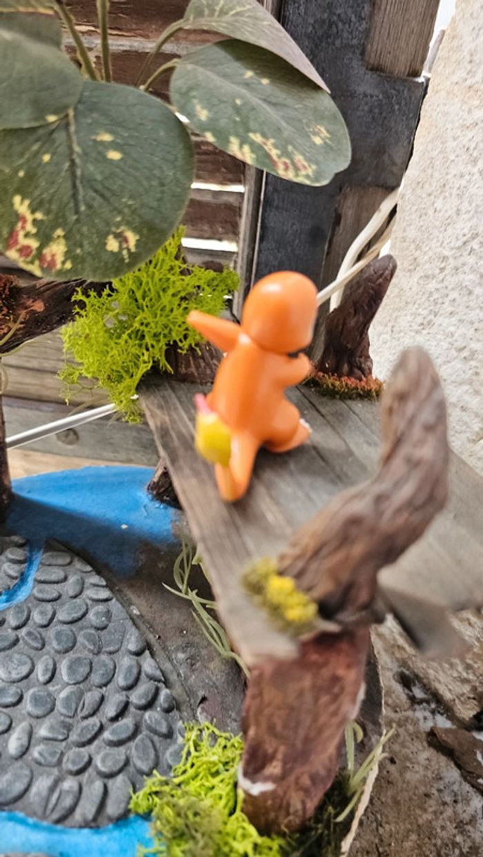 Super figurine Pokemon Nintendo Salameche effet brillant - photo numéro 3