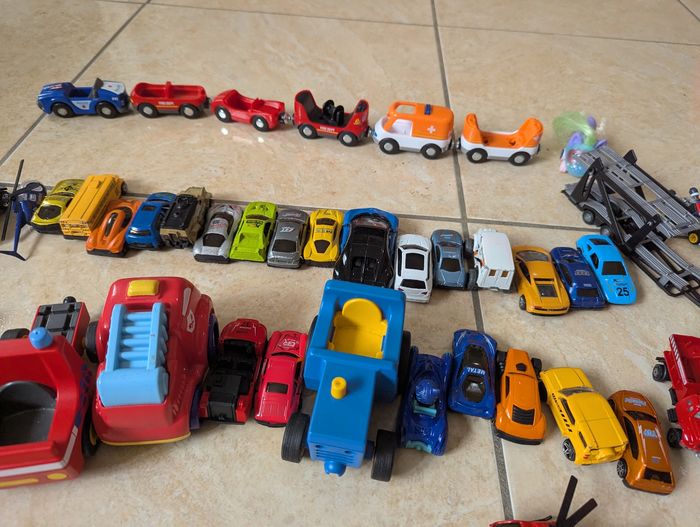 Lot petites voitures - photo numéro 3
