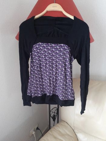 Tunique noire et violette