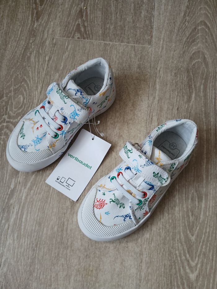 Baskets neuves vertbaudet taille 26