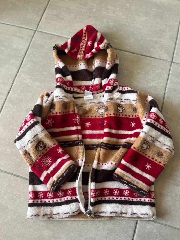 Veste chaude zippee  capuche 2 ans
