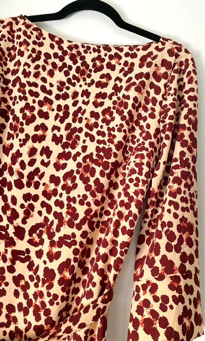 Superbe Robe Léopard  Avec Ceinture À Nouer Taille 42 - photo numéro 5