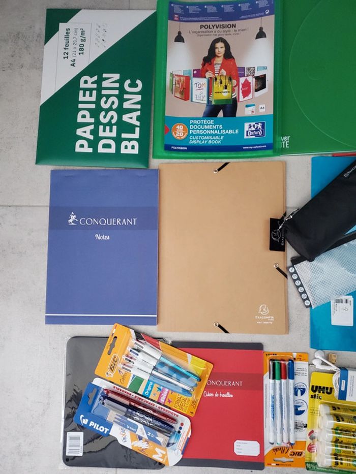 Lot fournitures scolaires Neuves - photo numéro 2