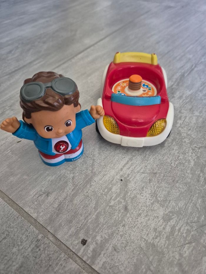 Loulou tut tut copain et sa voiture vtech