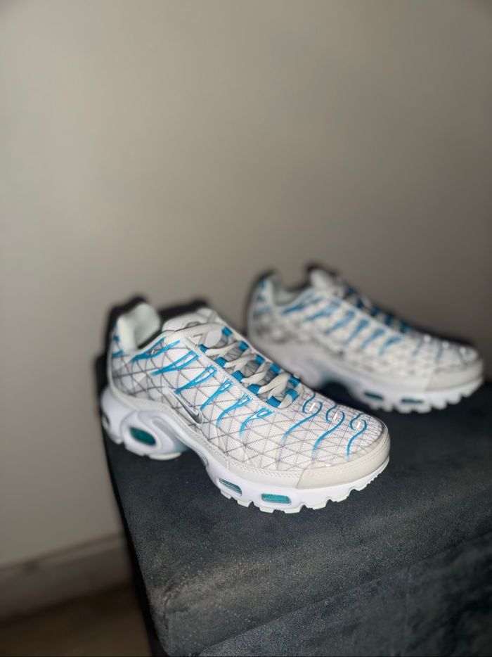 Nike tn OM taille 36 - photo numéro 4