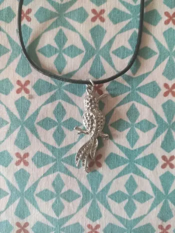 Collier oiseau argenté métal neuf