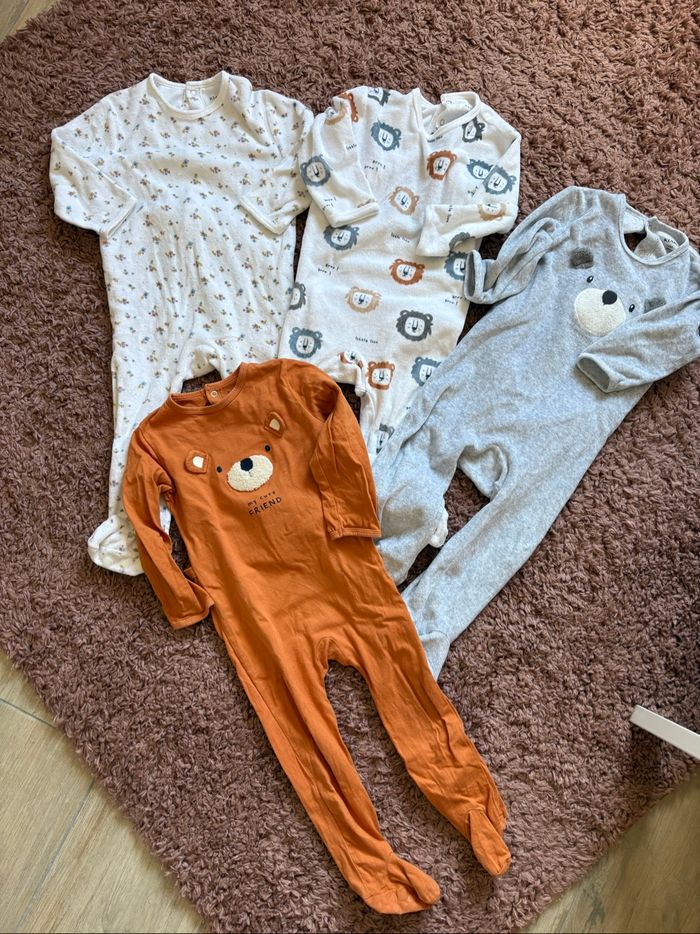 Lots de pyjamas 24 mois