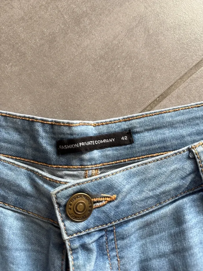 Short en jean taille 42 - photo numéro 2