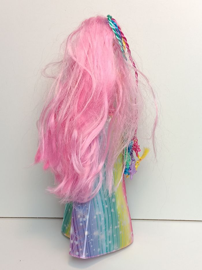 Poupée mattel barbie cheveux rose et tresses
Poupée et ensemble compris - photo numéro 4