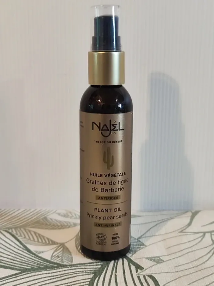 Nagel huile vegetale antirides 80ml valeur 18€  à utiliser 6 mois après ouverture
