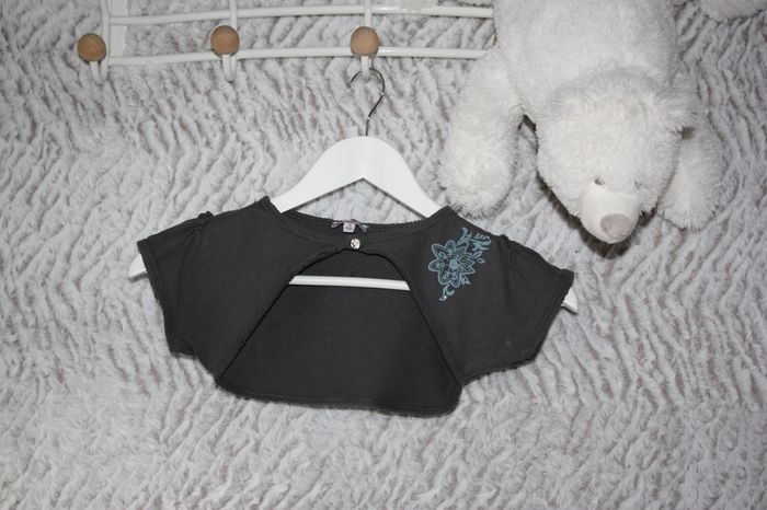 Gilet couvre épaule gris coton 5 ans - photo numéro 4