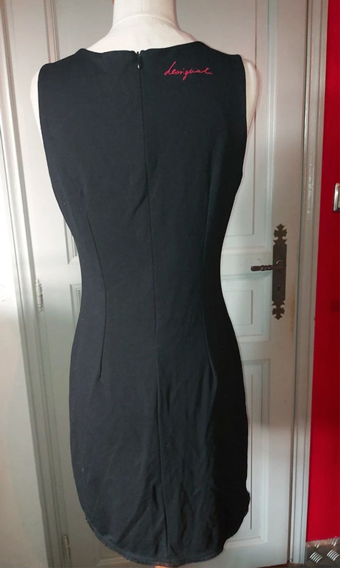 Robe cintrée - photo numéro 2