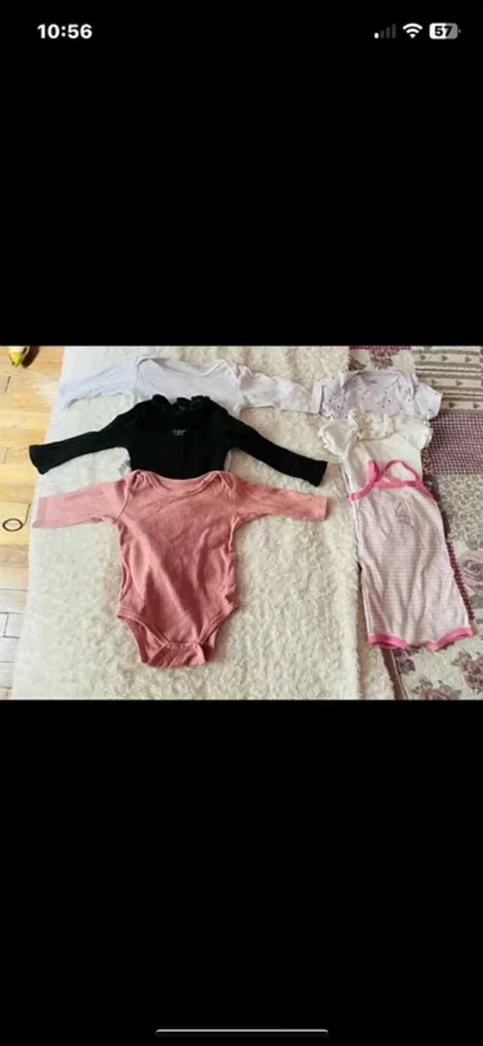Lots bodies bébé 3 mois