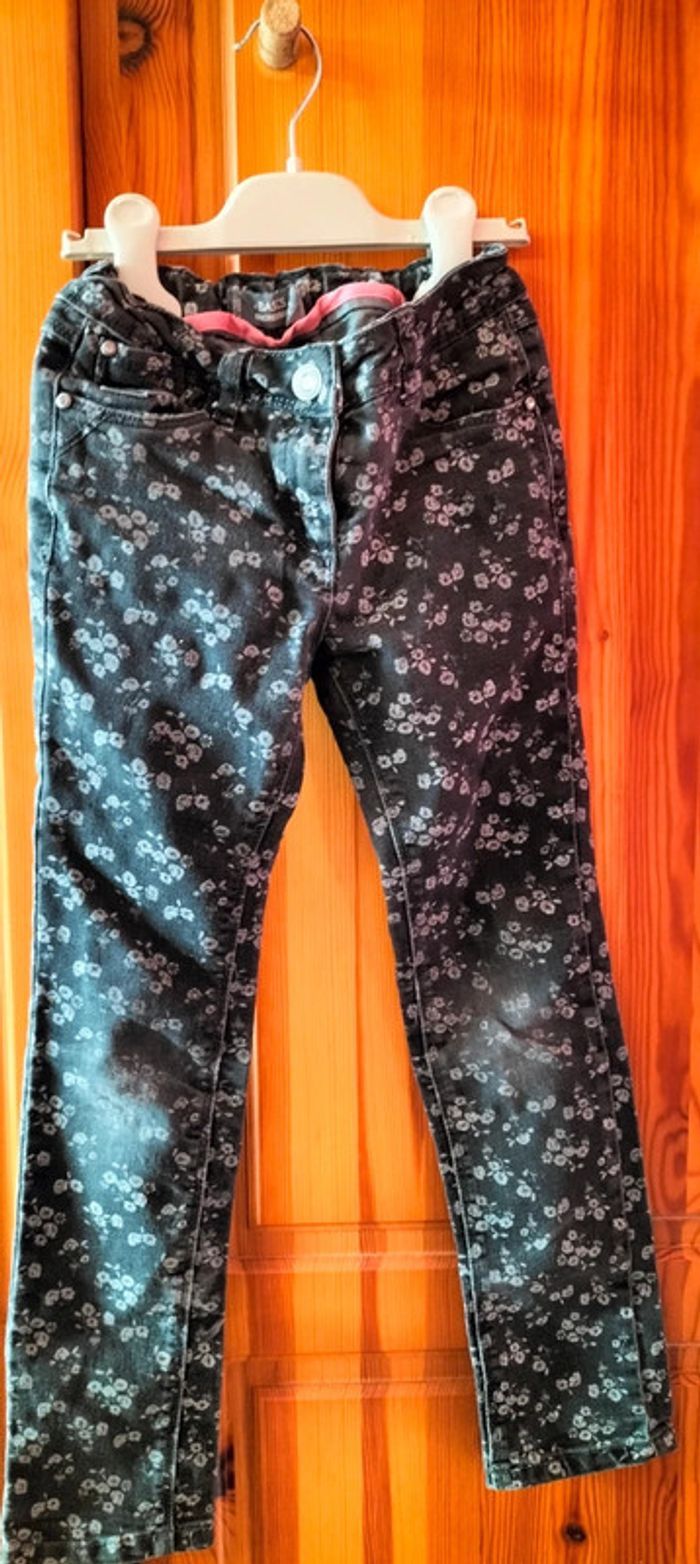 Jean's fleurs taille 6 ans
