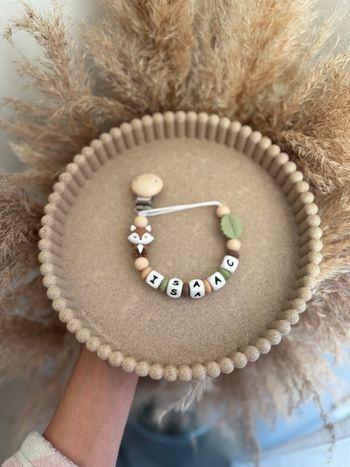 Attache tétine personnalisée