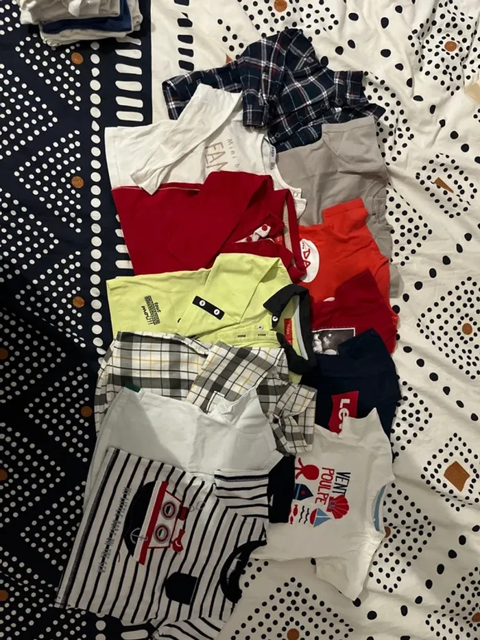 Lot 12 tee shirt 12 mois