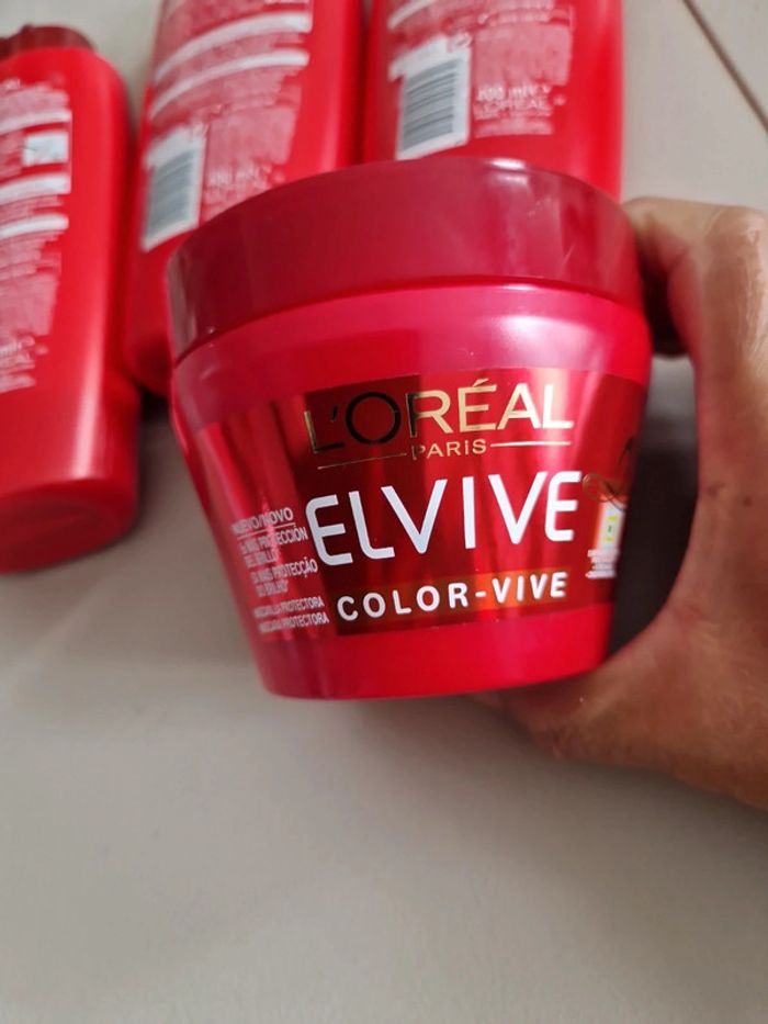 Shampoing et soins (4) spécial cheveux colorés. - photo numéro 6