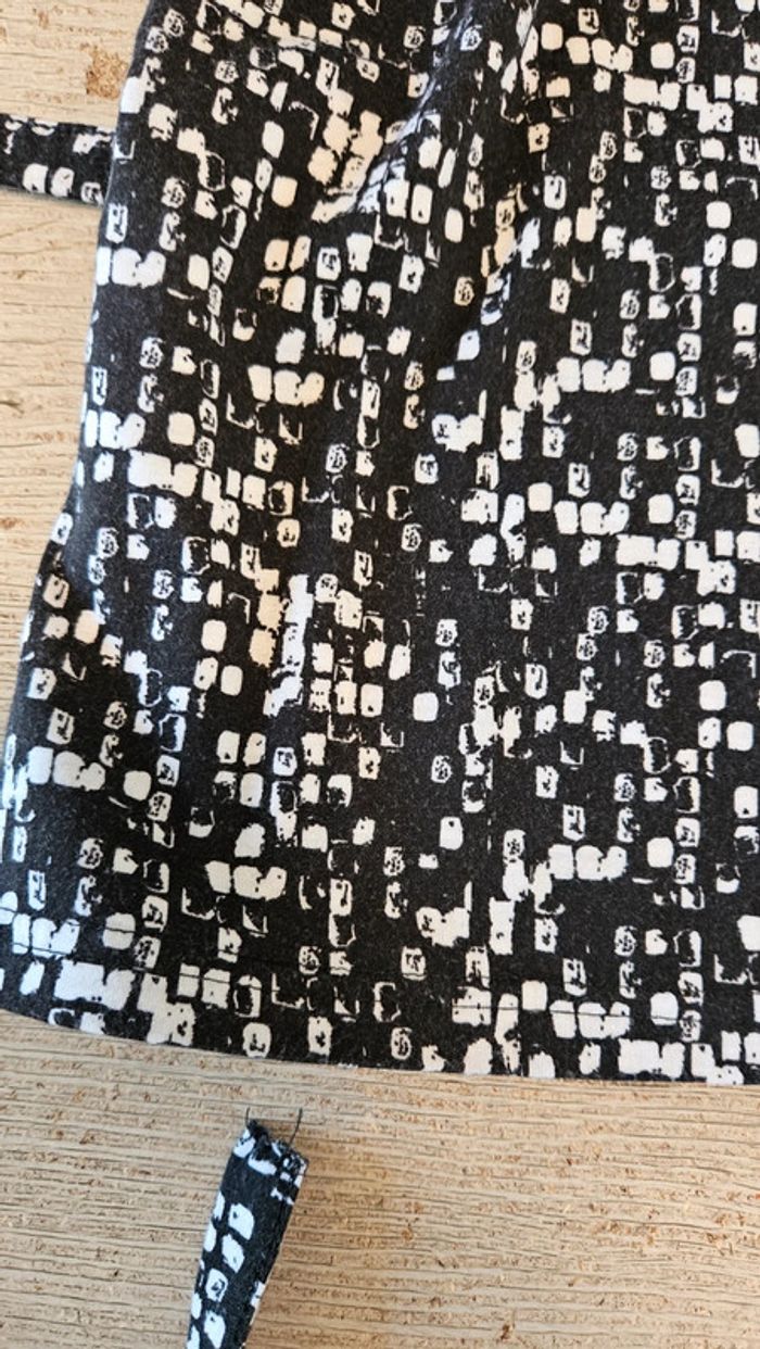 Blouse légère à manches courtes, noire et blanche, MustHave, M, non mis - photo numéro 3