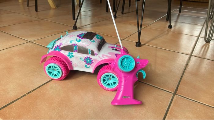 Voiture télécommandée